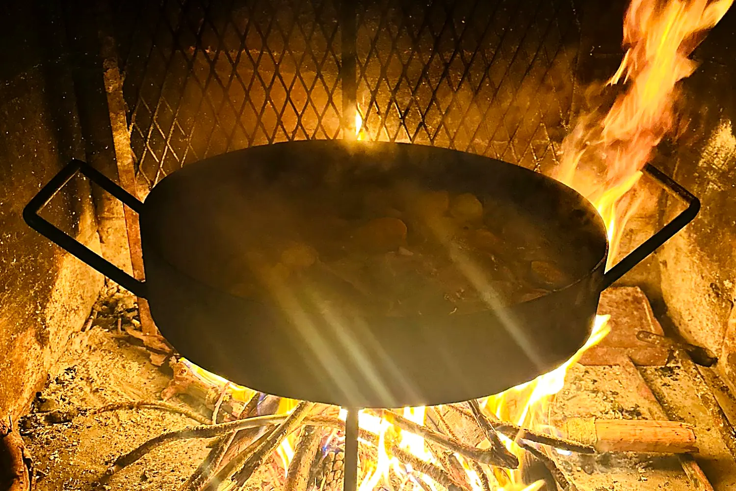 Disco de arado sobre el fuego
